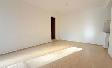 Departamento monoambiente 3 piso por escalera