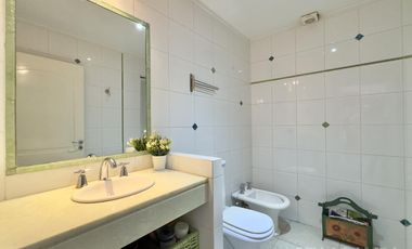 CASA ALQUILER FLORIDA 6 AMBIENTES JARDIN PILETA