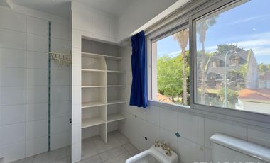 CASA ALQUILER FLORIDA 6 AMBIENTES JARDIN PILETA