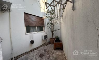 Exc. Zona, 3 Amb. en P.B ,2 Patios a 3/C de Av. Maipú.