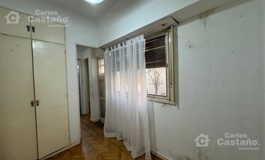 Exc. Zona, 3 Amb. en P.B ,2 Patios a 3/C de Av. Maipú.