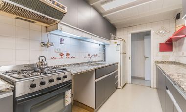 EN VENTA MIRAFLORES CASA SOBRE LOTE CENTRAL, JARDIN ,PILETA