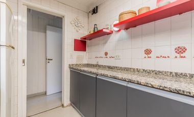 EN VENTA MIRAFLORES CASA SOBRE LOTE CENTRAL, JARDIN ,PILETA