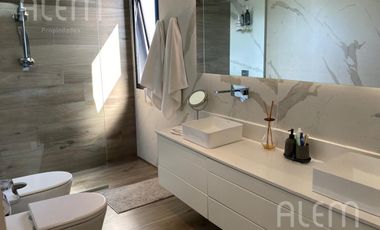 Casa en VENTA y ALQUILER  en Terralagos, Canning