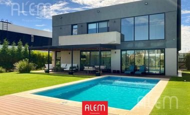 Casa en VENTA y ALQUILER  en Terralagos, Canning