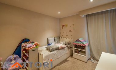 VENTA CASA EN LAS ÁGUILAS