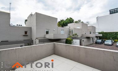 VENTA CASA EN LAS ÁGUILAS