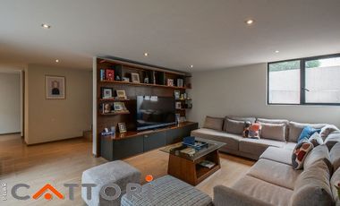 VENTA CASA EN LAS ÁGUILAS