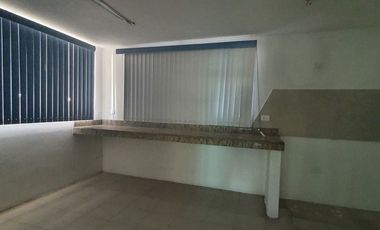 BODEGA CON OFICINAS