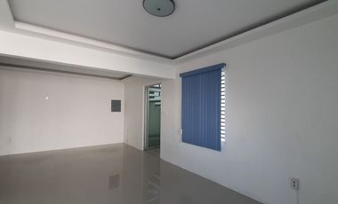 BODEGA CON OFICINAS