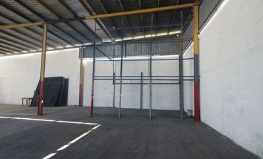 BODEGA CON OFICINAS