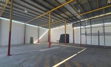 BODEGA CON OFICINAS
