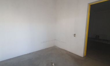 BODEGA CON OFICINAS