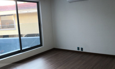 CASA EN RENTA LOMAS DEL VALLE