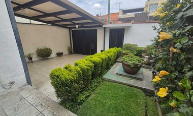 ENCATADORA CASA, CON JARDIN A PASOS DEL CENTRO DE TLALPAN