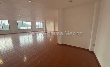 Bodega Bodega en Renta en Ecatepec de Morelos Ejido de San Cristóbal VE 26-2715