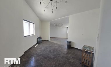 CASA IDEAL PARA OFICINAS EN RENTA EN LOMAS 4TA SECC