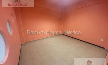 Oficina  en Renta en Ecatepec de Morelos, Ejido de San Cristobal RT 26-2716.