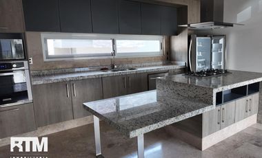 CASA EN VENTA EN LA LOMA CLUB DE GOLF
