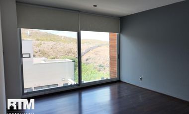 CASA EN VENTA EN LA LOMA CLUB DE GOLF