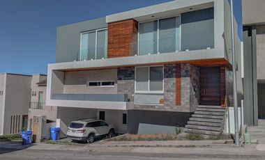 CASA EN VENTA EN LA LOMA CLUB DE GOLF