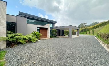 Casa en Arriendo Amoblada en Alto de Palmas