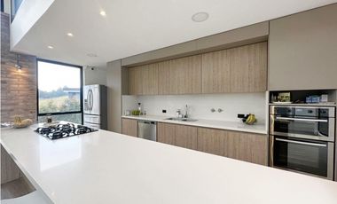 Casa en Arriendo Amoblada en Alto de Palmas