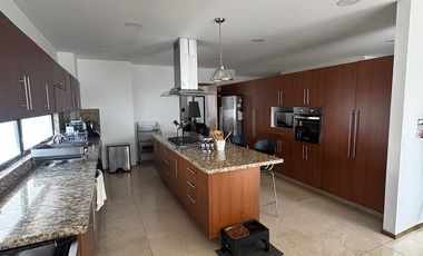 Departamento en venta en el Country Club con 3 habitaciónes