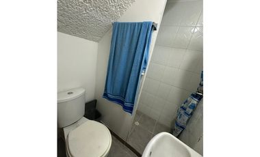 VENTA DE CASA BARRIO LAS CASTILLA ARMENIA 3 APARTAMENTOS