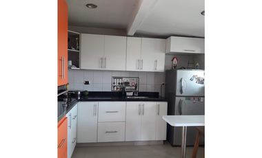 VENTA DE CASA BARRIO LAS CASTILLA ARMENIA 3 APARTAMENTOS