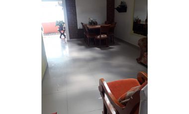 VENTA DE CASA BARRIO LAS CASTILLA ARMENIA 3 APARTAMENTOS