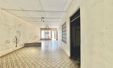 CASA EN VENTA EN EL CENTRO DE SANTA MARTA - OPORTUNIDAD DE INVERSIÓN