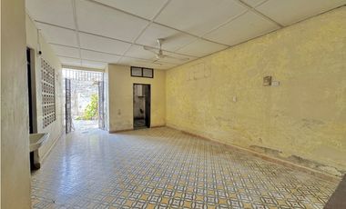 CASA EN VENTA EN EL CENTRO DE SANTA MARTA - OPORTUNIDAD DE INVERSIÓN
