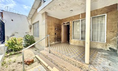 CASA EN VENTA EN EL CENTRO DE SANTA MARTA - OPORTUNIDAD DE INVERSIÓN