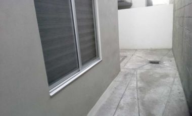 MODERNO DEPA PLANTA BAJA CON TERRENO EXCEDENTE EN LOGRONO RESIDENCIAL