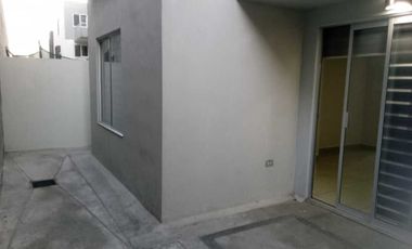 MODERNO DEPA PLANTA BAJA CON TERRENO EXCEDENTE EN LOGRONO RESIDENCIAL