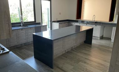 CASA EN VENTA PARA ESTRENAR EN BOSQUES DE LAS PALMAS, HUIXQUILUCAN