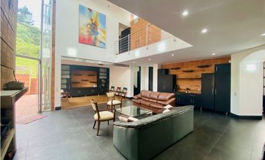 SE VENDE CASA EN APOSENTOS - SOPO