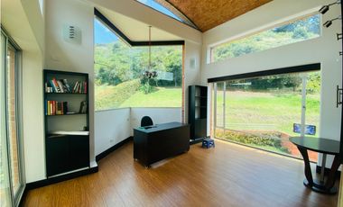 SE VENDE CASA EN APOSENTOS - SOPO