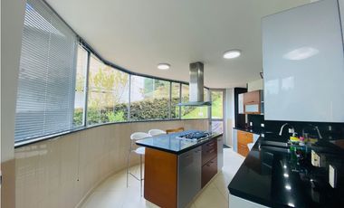 SE VENDE CASA EN APOSENTOS - SOPO