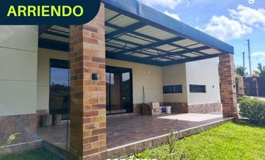 Finca en Arriendo en San vicente- las hojas