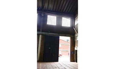BODEGA EN ARRIENDO EN EL SECTOR DE PUENTE ARANDA