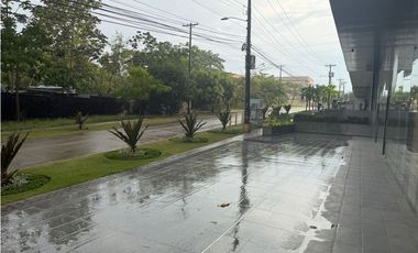 SE ALQUILA LOCAL COMERCIAL EN CONDADO PLAZA DE 230M CON MEZZANINE