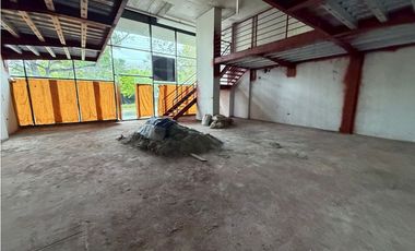 SE ALQUILA LOCAL COMERCIAL EN CONDADO PLAZA DE 230M CON MEZZANINE