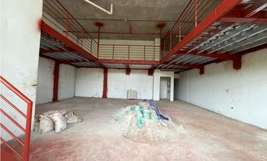 SE ALQUILA LOCAL COMERCIAL EN CONDADO PLAZA DE 230M CON MEZZANINE