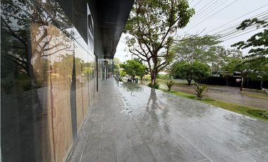 SE ALQUILA LOCAL COMERCIAL EN CONDADO PLAZA DE 230M CON MEZZANINE