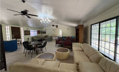 CHAME / LAS LAJAS / 268M / 2 NIVELES / 4 HABITACION / AMOBLADA