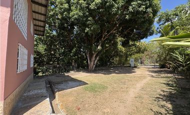 SE ALQUILA CASA CON PISCINA EN CHAME LAS LAJAS AMOBLADA