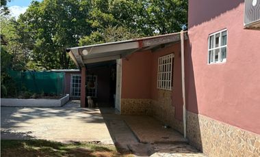 SE ALQUILA CASA CON PISCINA EN CHAME LAS LAJAS AMOBLADA