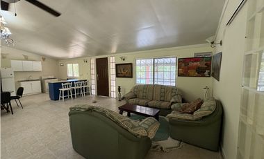 SE ALQUILA CASA CON PISCINA EN CHAME LAS LAJAS AMOBLADA